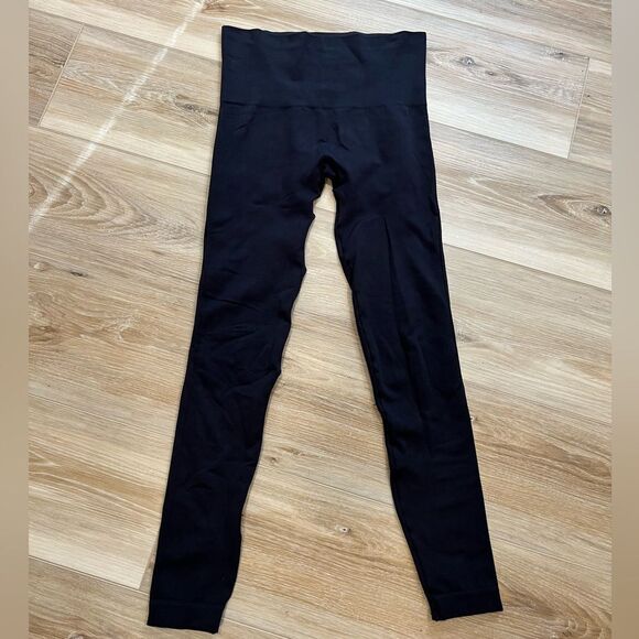 SPANX Black Leggings Size Small - Picture 1 of 5